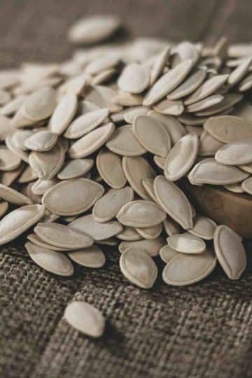 How to Deshell Pumpkin Seeds